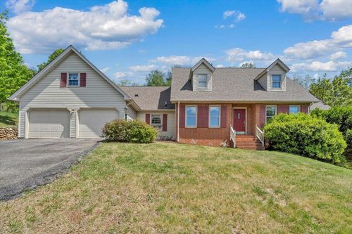 4061 Horsepen Mountain Dr, Vinton, VA, 24179 | Card Image