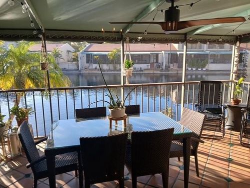 8436 Dundee Ter, Miami Lakes, FL, 33016 | Card Image