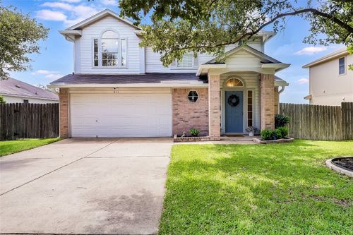 211 Estate Dr, Hutto, TX, 78634-5172 | Card Image