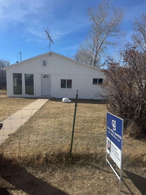 325 Ponderosa St, Mountain View, WY, 82939-5224 | Card Image