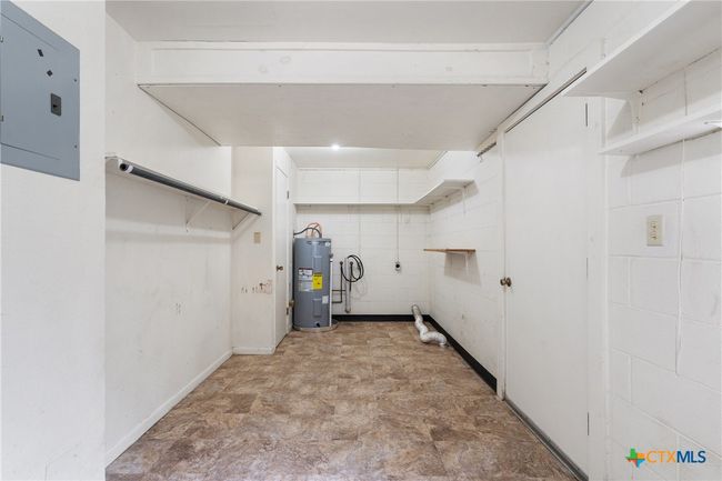 Guest House Utility Room | Image 39