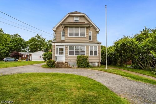 13 Jacobus Ave, Little Falls, NJ, 07424-2304 | Card Image