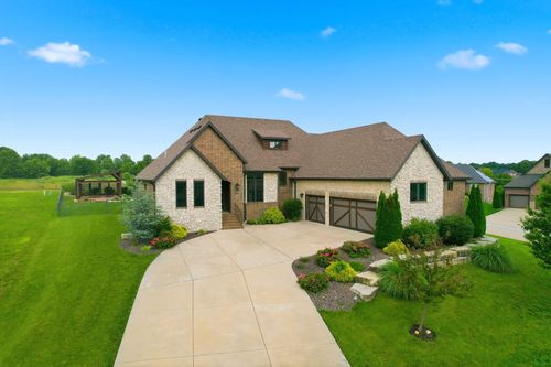 3215 W Bluffview St, Springfield, MO, 65810-7514 | Card Image