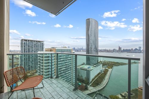 2207-1 Shore Ln, Jersey City, NJ, 07310-2087 | Card Image