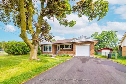 427 Krug St, Kitchener, ON, N2B1K9 | Card Image