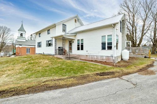 2 River Rd, Fairfax, VT, 05454-9597 | Card Image