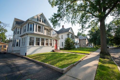 26 Laurel St, Holyoke, MA, 01040-3512 | Card Image