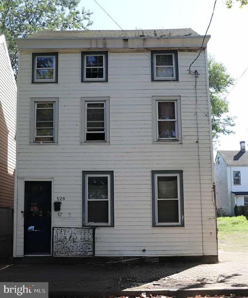 526 Lamberton St, Trenton, NJ, 08611-2816 | Card Image