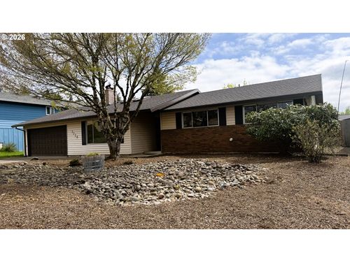 5520 Se Colony Cir, Gladstone, OR, 97027 | Card Image