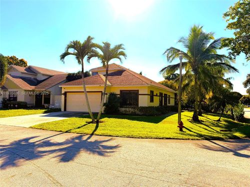 97 Azalea Cir, Boynton Beach, FL, 33436-6742 | Card Image
