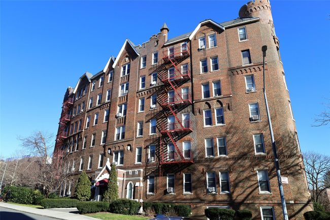 View of apartment building / complex | Image 23