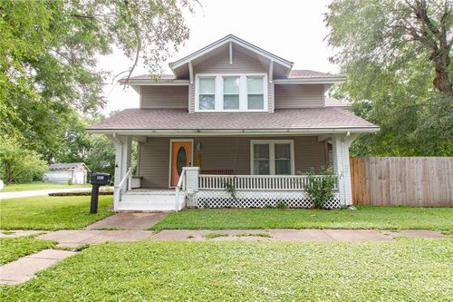 801 S Main St, Holden, MO, 64040-1425 | Card Image