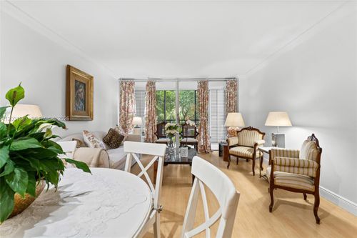 203-20400 Country Club Dr, Aventura, FL, 33180 | Card Image