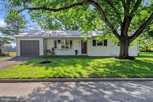 222 Robin Rd, HERSHEY, PA, 17033-1853 | Card Image