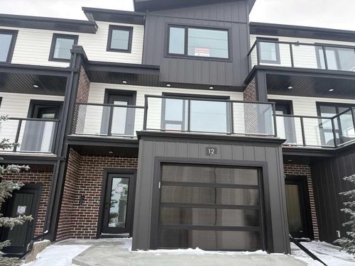 12 Violet Pt, Sylvan Lake, AB, T4S0X1 | Card Image