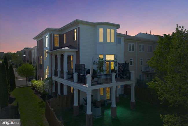 19070 Arroyo Ter, Townhouse with 4 bedrooms, 5 bathrooms and null parking in Lansdowne VA | Image 55