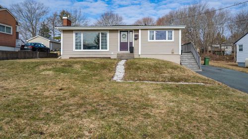 28 Irene Ave, Lower Sackville, NS, B4E1H5 | Card Image