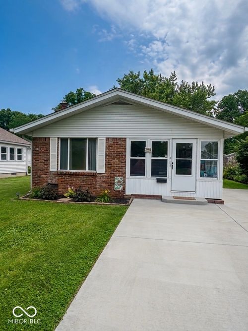 399 N Gibson Ave, Indianapolis, IN, 46219-5410 | Card Image