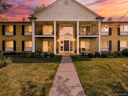 29101 Hayes Rd, Warren, MI, 48088-4028 | Card Image