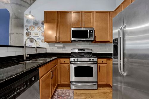 316-1110 W 15th St, Chicago, IL, 60608-3195 | Card Image