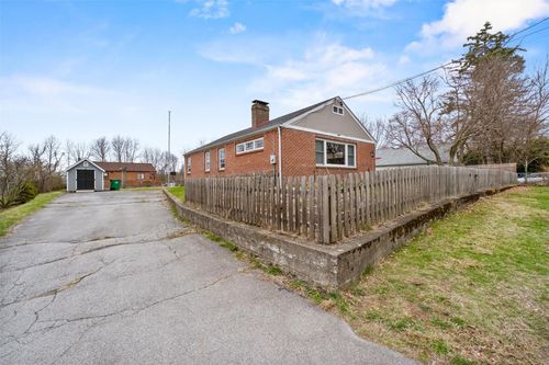 4 York St, Beacon, NY, 12508-1230 | Card Image