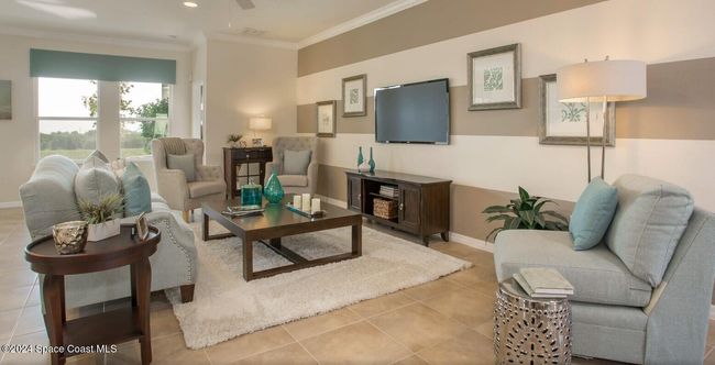 Model home - actual features may vary. | Image 5