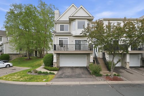 2111 Eagle Trace Ln, Woodbury, MN, 55129-4287 | Card Image