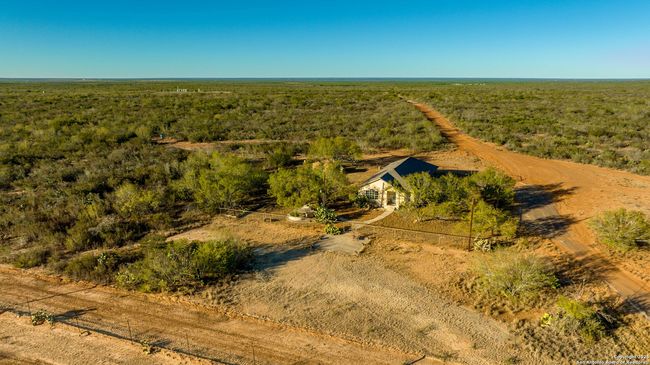 9239 Fm 133, Home with 7 bedrooms, 7 bathrooms and null parking in Cotulla TX | Image 61