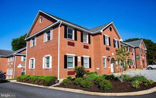 105 E Evans St, WEST CHESTER, PA, 19380-2676 | Card Image