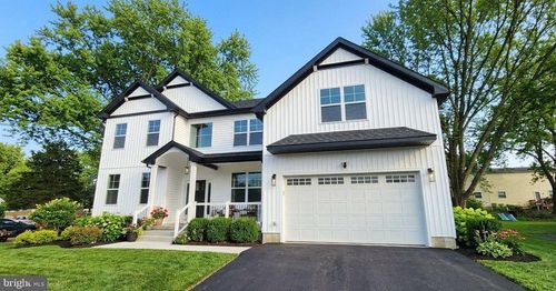11B Fairview Ave, PERKASIE, PA, 18944-4639 | Card Image