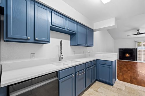 apt-a-350 W Harwood Rd, Hurst, TX, 76054-3075 | Card Image