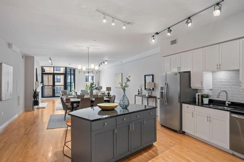 apt-310-408 N 1st St, Minneapolis, MN, 55401-3318 | Card Image