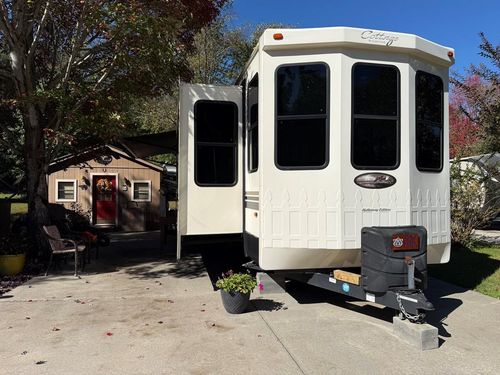 723 Vista Cir, Blairsville, GA, 30512-7439 | Card Image