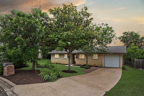 8204 Kellog Ct, Austin, TX, 78745-7416 | Card Image