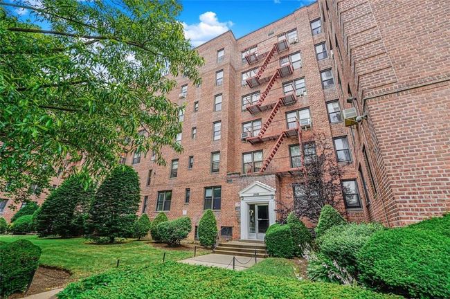 APT-6P - 2685 E 7 Th St, Home with 2 bedrooms, 1 bathrooms and null parking in Brooklyn NY | Image 23