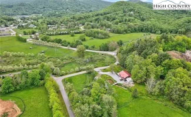 49 Dobbins Rd, House other with 3 bedrooms, 3 bathrooms and null parking in Banner Elk NC | Image 31