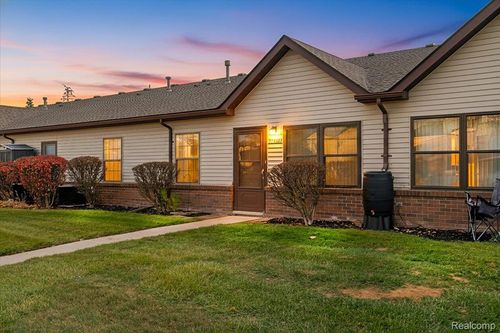 18-23650 Cottrell St, Clinton Township, MI, 48035-5433 | Card Image