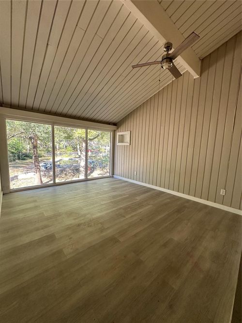 13 Lakeway St, Conroe, TX, 77304-3409 | Card Image