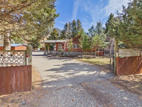 4964 Us Highway 89 S, Livingston, MT, 59047-9172 | Card Image