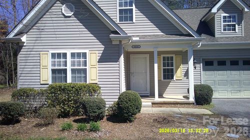 a-3826 16th St Ne, Hickory, NC, 28601-8405 | Card Image