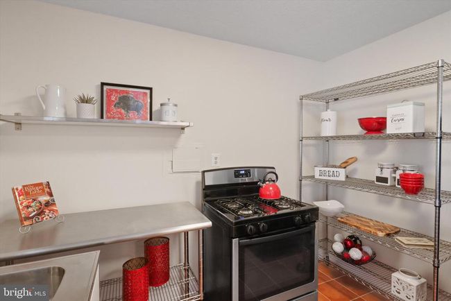 APT-722 - 4600 S Four Mile Run Dr, Condo with 1 bedrooms, 1 bathrooms and null parking in ARLINGTON VA | Image 12