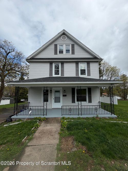 207 Midway Ave, CLARKS SUMMIT, PA, 18411-1917 | Card Image