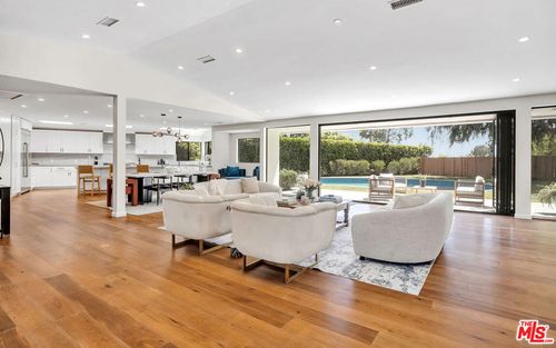 2239 Stradella Rd, LOS ANGELES, CA, 90077-2330 | Card Image