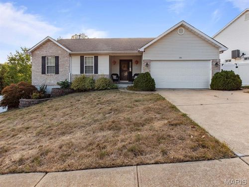 136 Winter Valley Dr, Fenton, MO, 63026-4879 | Card Image