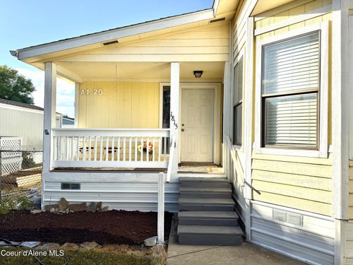 1815 W Dartmouth Cir, Coeur D Alene, ID, 83815-9460 | Card Image