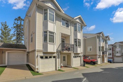 22-19551 66 Ave, Surrey, BC, V4N0Z5 | Card Image