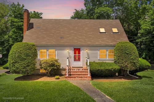 21 Bartlett Ave, Lexington, MA, 02420-2622 | Card Image