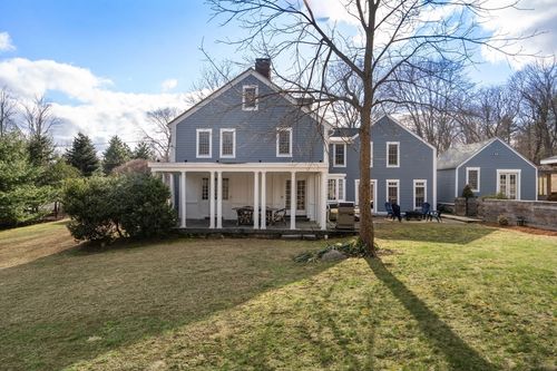 102 Washington St, Sherborn, MA, 01770-1028 | Card Image