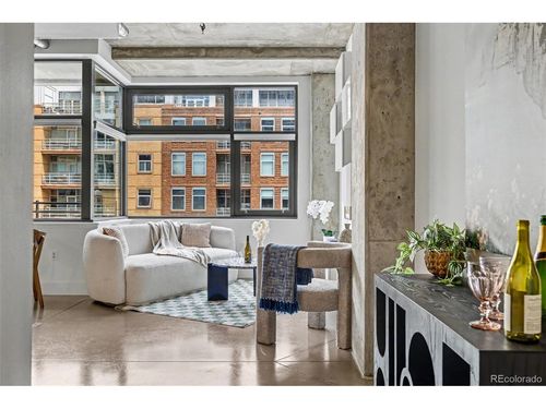 unit-302-2100 16th St, Denver, CO, 80202-5184 | Card Image