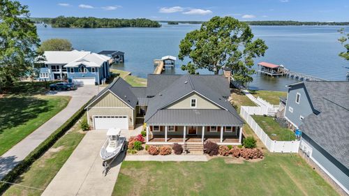 1527 Quail Trl, Manning, SC, 29102-7707 | Card Image